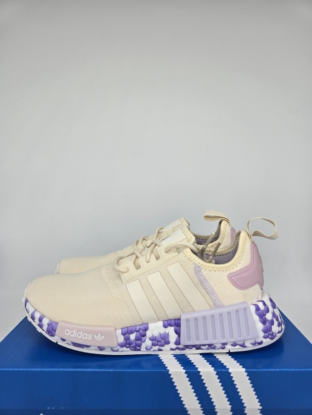 Adidas Women's NMD_R1 GW5694 Wonder White Purple Tint Shoes Size 8